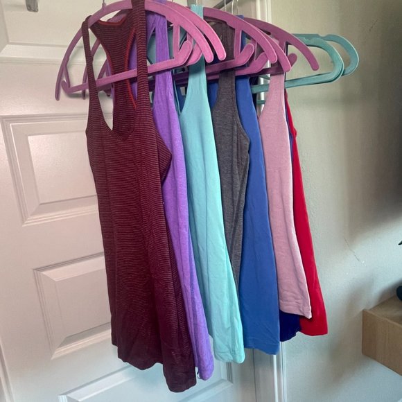 Lululemon Cool Racerback tank, size 6, Marroon - Picture 2 of 3